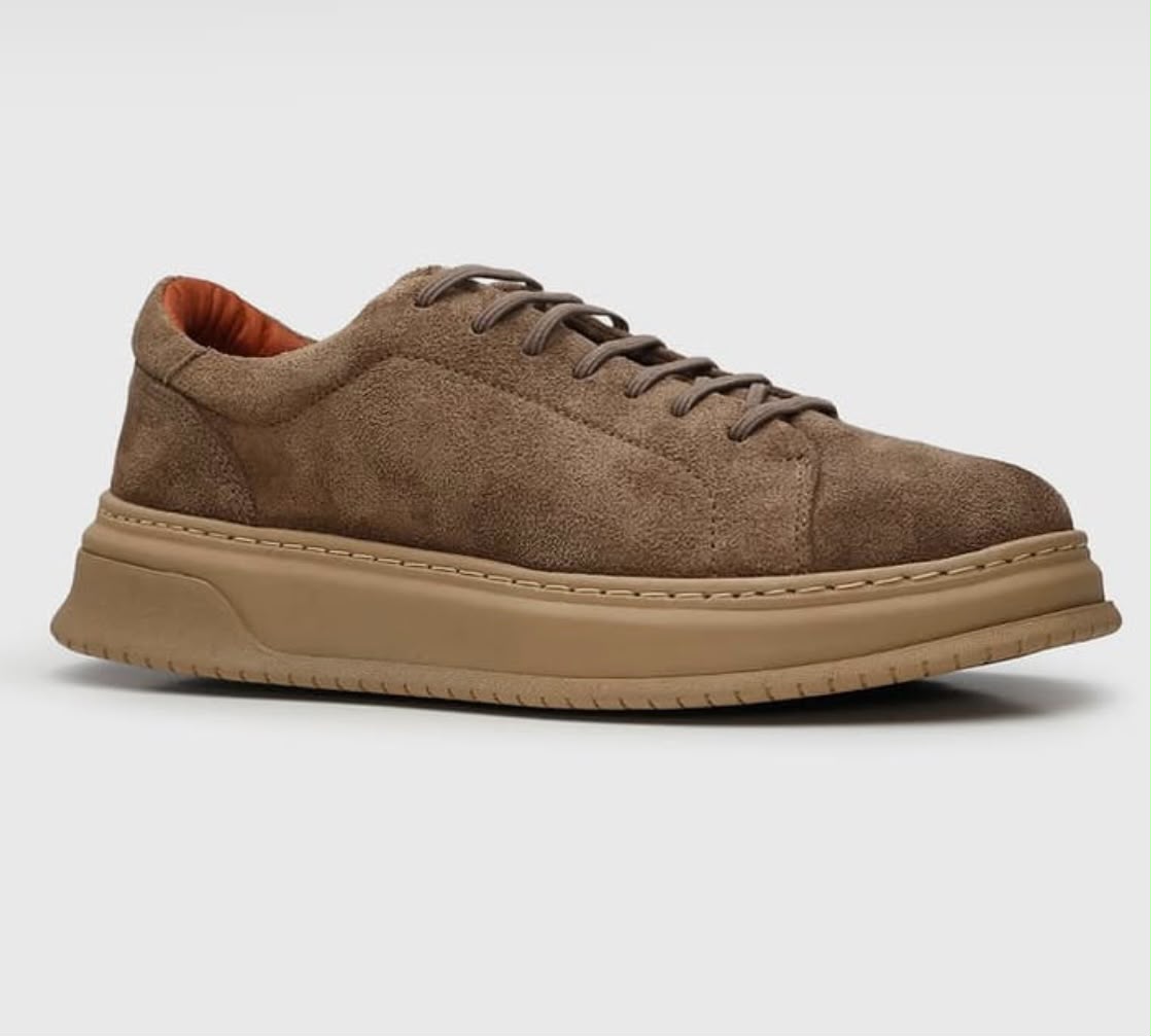 Sneaker Camurça Taupe